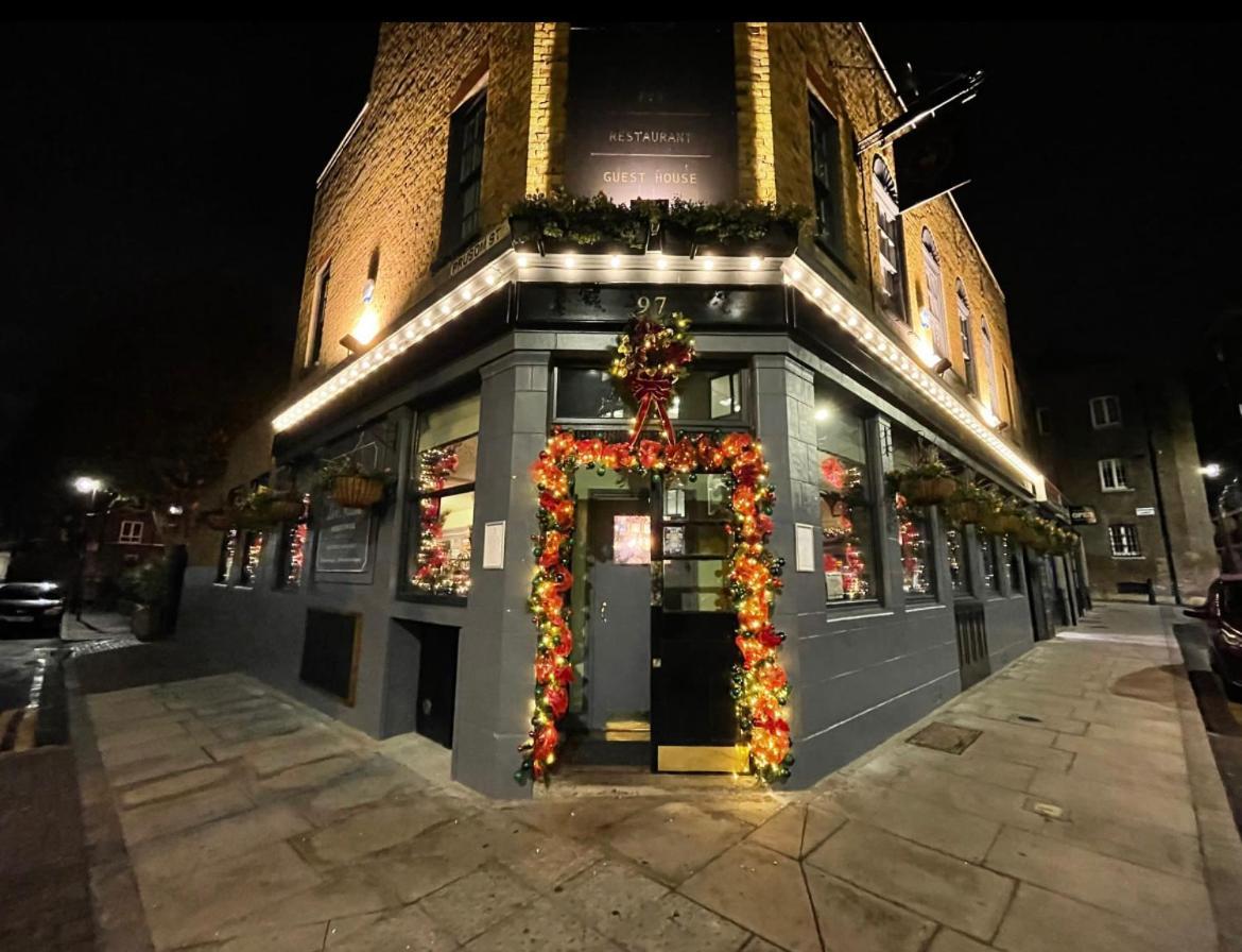 Dockers Inn Londen Buitenkant foto